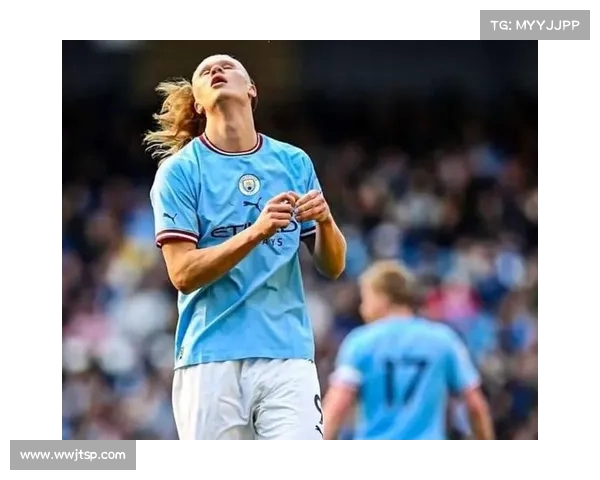 哈兰德与萨拉赫终场交换球衣微笑交流展现英超体育精神